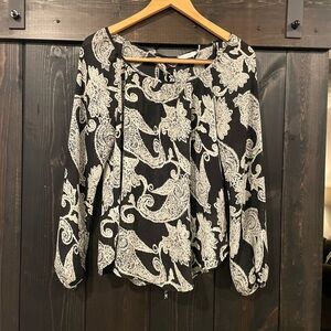 Blu Pepper Black and White Graphic Long Sleeve Blouse